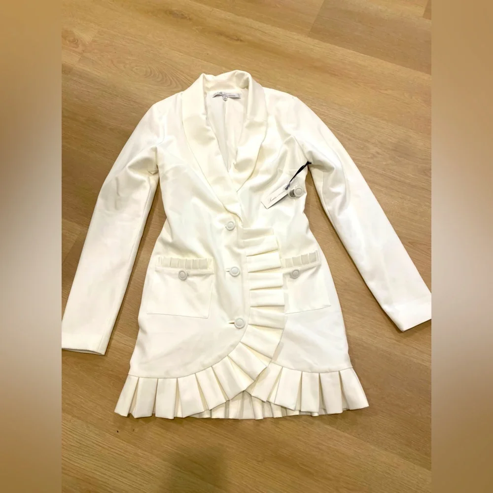 NWT Lover and friends white trailblazer dress - Picture 2 of 4